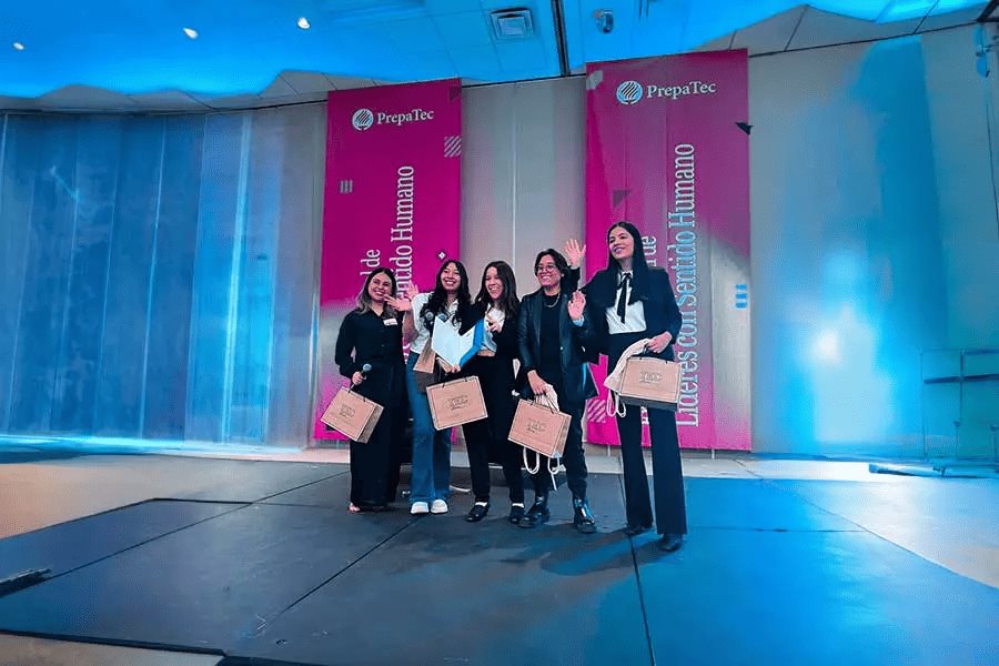 Arrasan en encuentro nacional de liderazgo del Tec al usar Minecraft