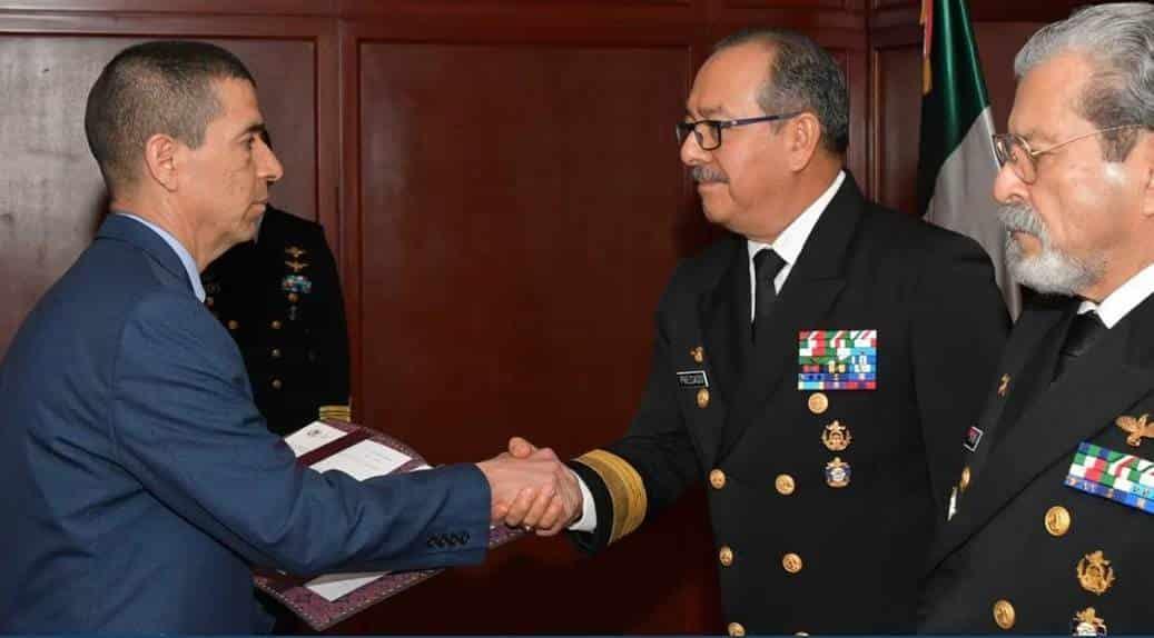 José Ramón Rivera rinde protesta como director de AICM