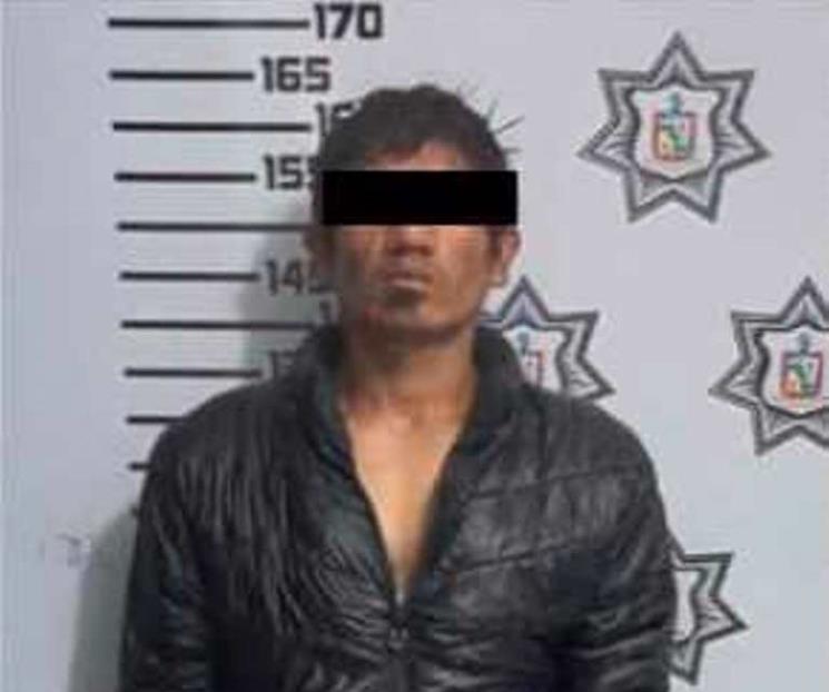 Viaja en moto robada; lo detienen