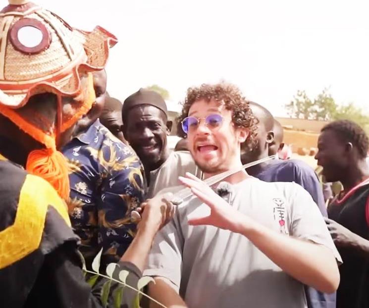 Vive Luisito Comunica momento de terror en barrio de Nigeria