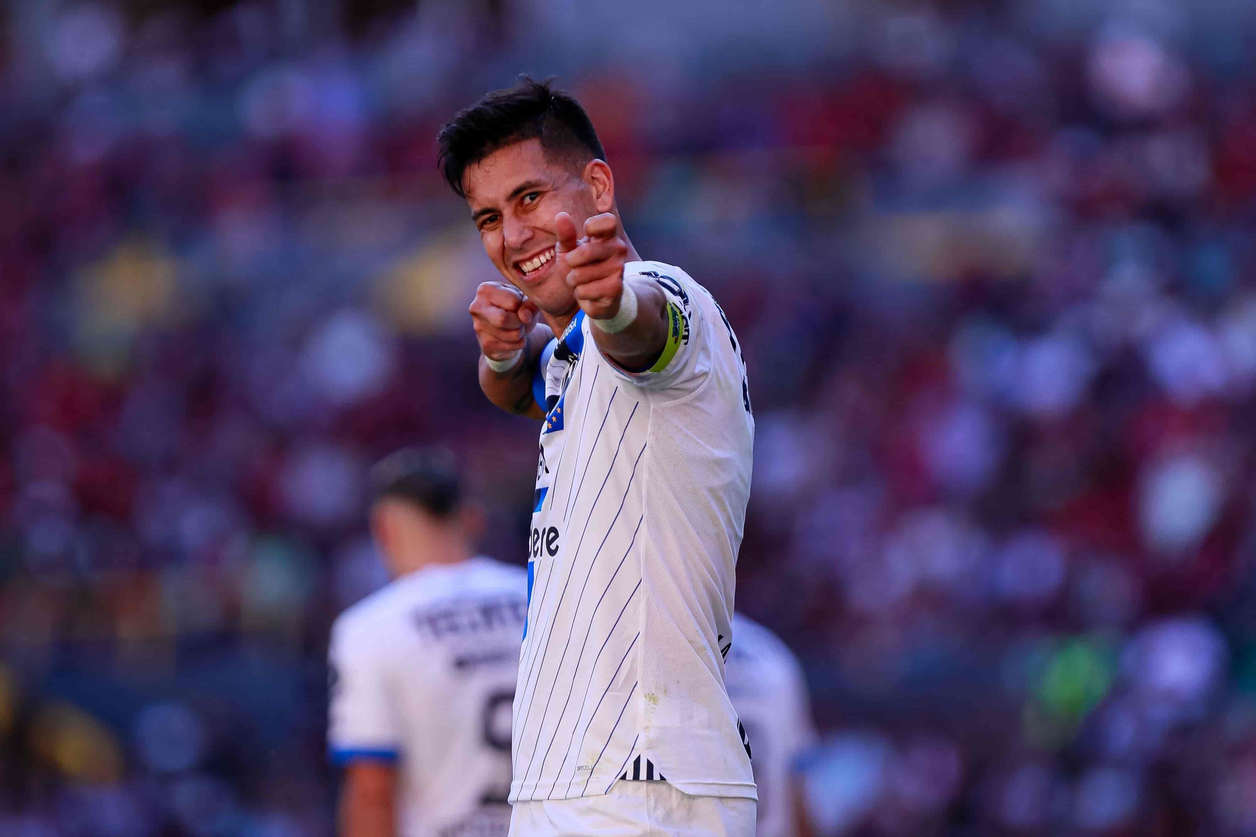 Maxi Meza anota.