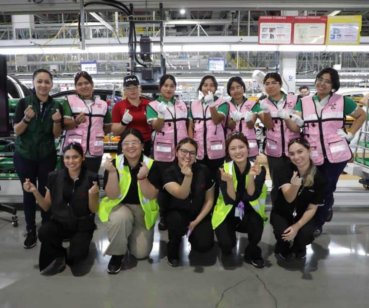 Aprenden mujeres de Pesquería oficio dentro de planta de KIA Aprenden mujeres de Pesquería oficio dentro de planta de KIA