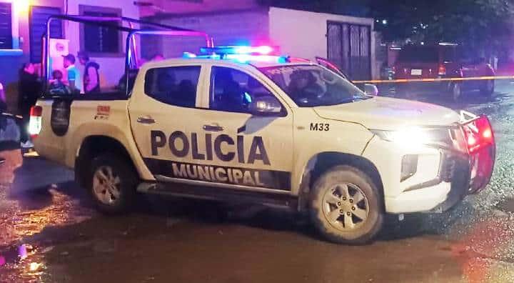 Asesinan pistoleros a un padre y su hijo
