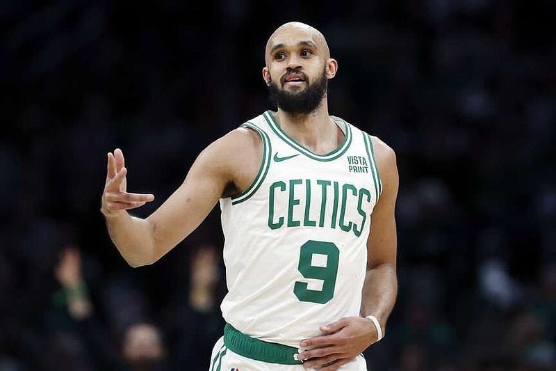 Triple doble de White y Celtics gana de nuevo