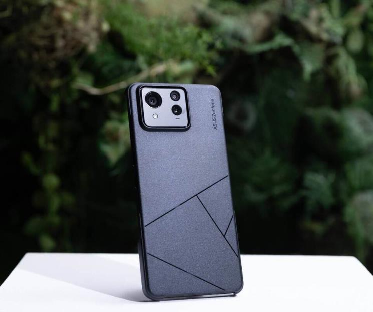 Asus Zenfone 11 Ultra apuesta por la IA y batería muy prometedora