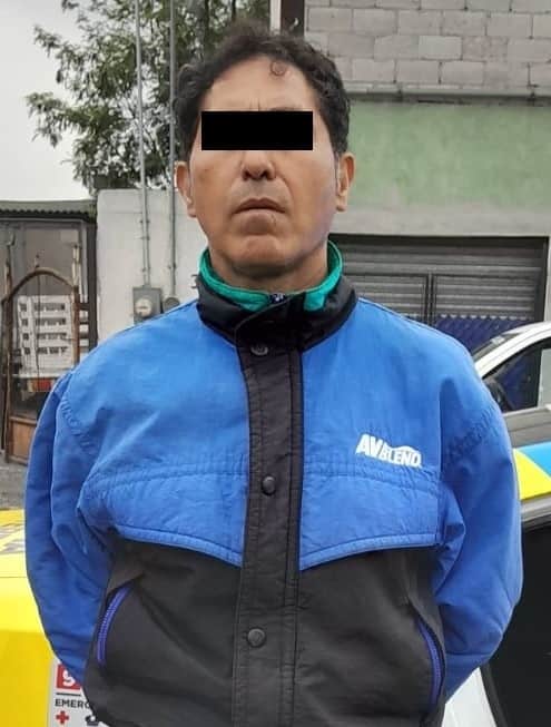 Luego de presuntamente realizar tocamientos a una joven a bordo de un camión urbano, un hombre fue detenido por oficiales de la Policía de Monterrey, en la colonia Hidalgo.