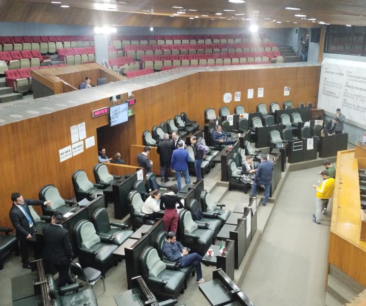 Tienen diputados sesión de 26 minutos y se van de vacaciones