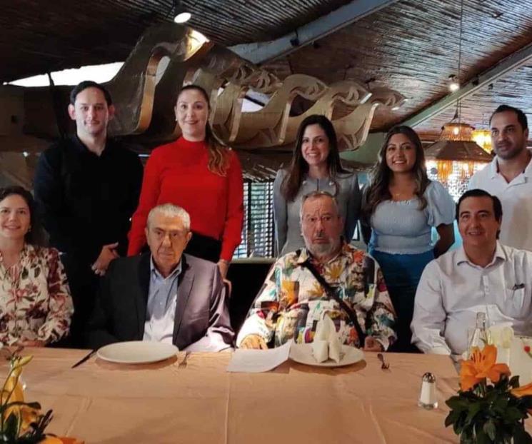 Presenta Mauricio a su planilla