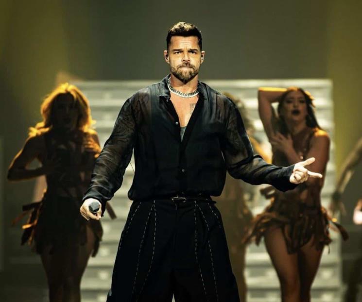 Confiesa Ricky Martin que su padre lo impulsó a salir del clóset