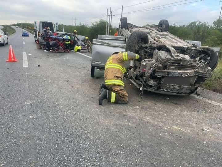 Choque volcadura deja dos lesionados en Montemorelos