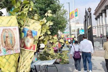 Registran importante afluencia las iglesias para celebrar el Domingo de Ramos