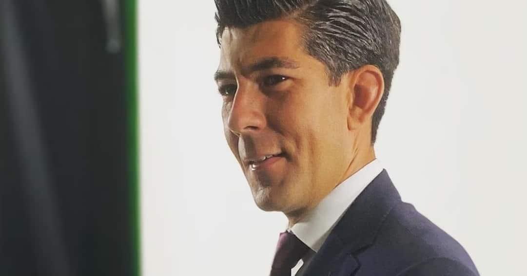 Piden al INE remover a San Martín como moderador de debate