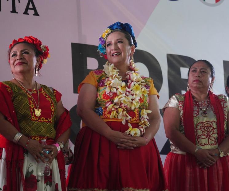 Llama Xóchitl a morenista  señora combustóleo