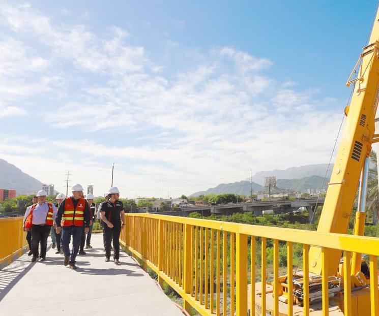 Supervisa Samuel montaje de trabes de la L4 del Metro