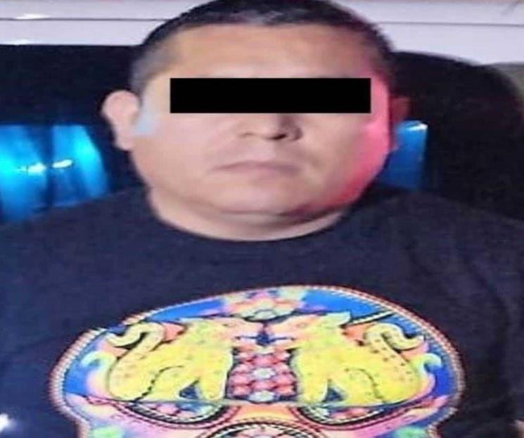 Caen tres con arma y droga por infracción vial.
