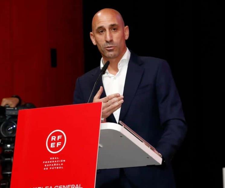 Busca Fiscalía de España dar dos años y medio de cárcel a Rubiales