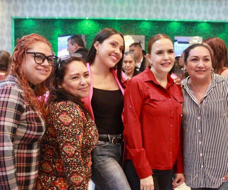 Propone Clara Luz dignificar salario de los maestros Propone Clara Luz dignificar salario de los maestros