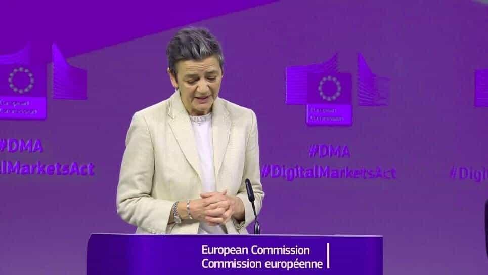 La Unión Europea investiga a Apple, Google y Meta