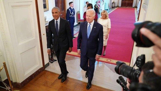 Se apoya Biden en Obama y Clinton