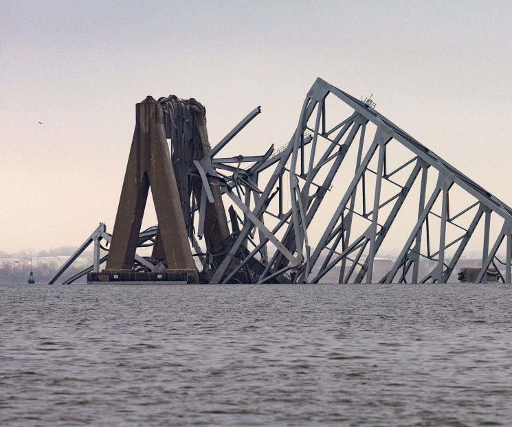 Inician trabajos para remover escombros del puente de Baltimore