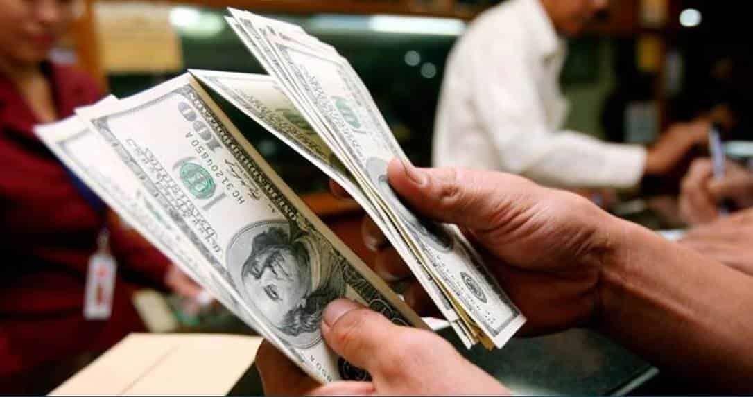 Precio del dólar: moneda abre en 16.56 pesos al mayoreo