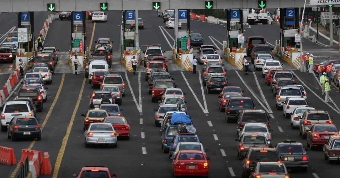 Se reportan filas kilométricas en las principales salidas de CDMX