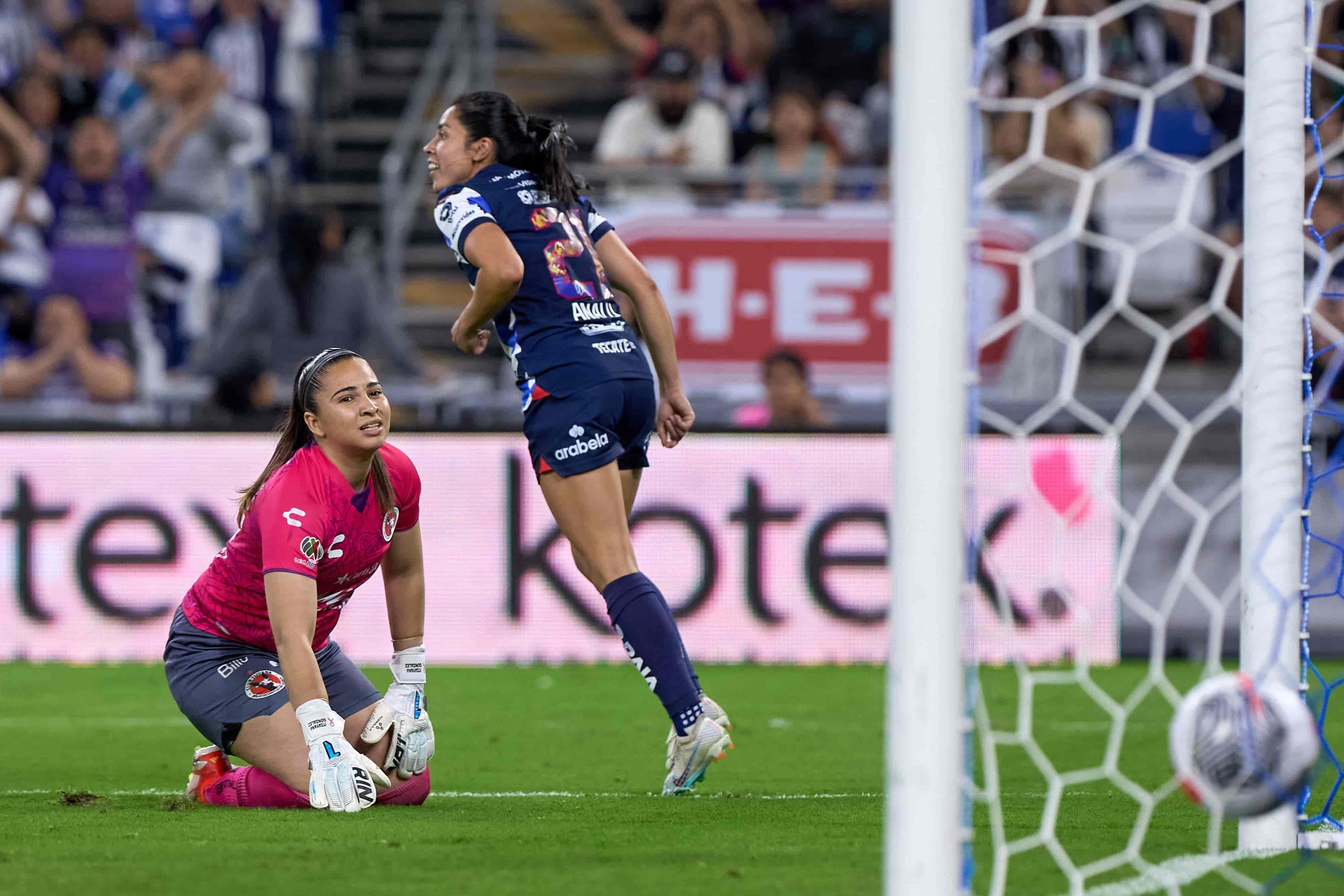 Ana Martínez hace el tercero.