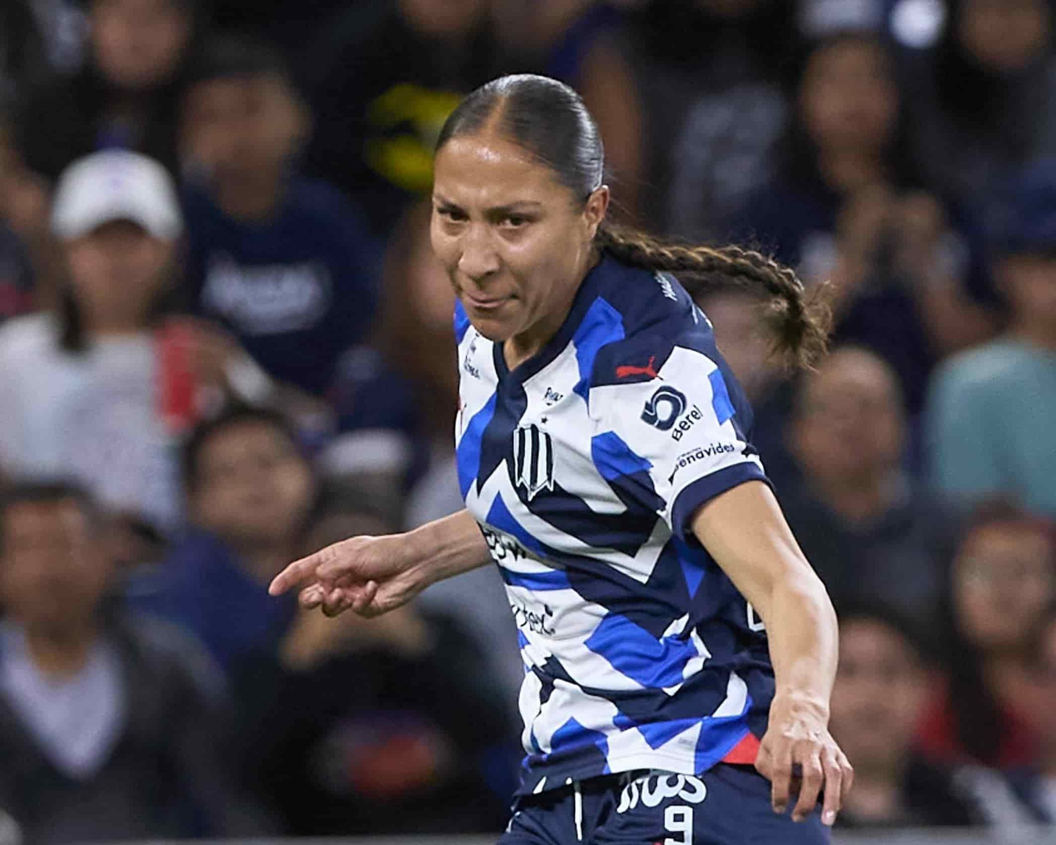 Myra Delgadillo hace el 1-0.