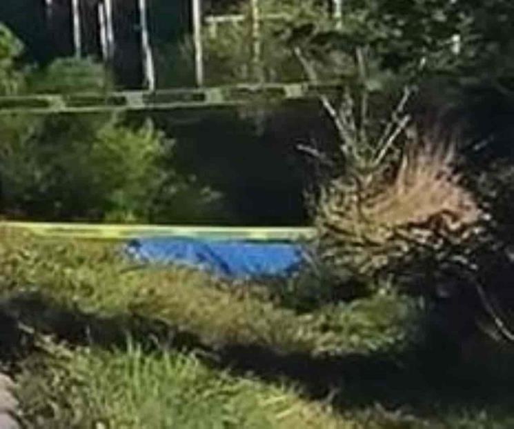 Encuentran mujer sin vida en tramo de Montemorelos