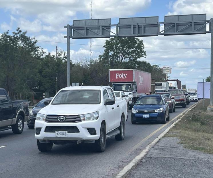 Colapsan paseantes Carretera Nacional