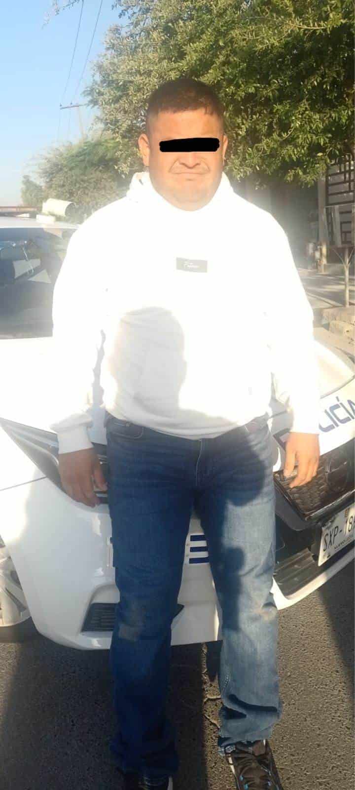 Elementos de la Policía Municipal de San Nicolás logró la detención de cuatro hombres que portaba sustancias con características de droga cuando viajaban en un vehículo reportado en investigaciones por la participación de asaltos a casa habitación y comercios. 
