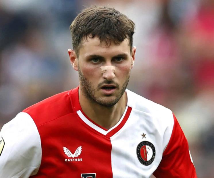 Gana el Feyenoord de Santiago Giménez