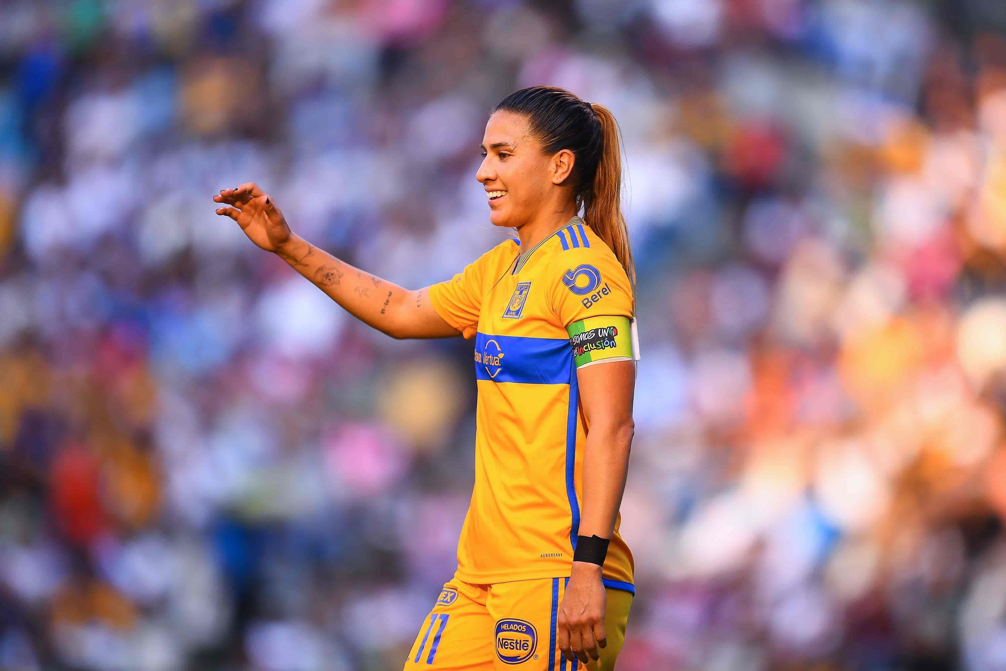 Nalley Rangel hace el 3-0.