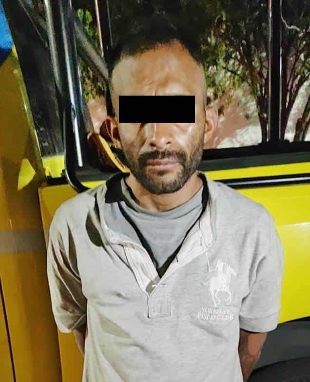 Tras realizando un boquete en una escuela de arte del Tecnológico de Monterrey para entrar y al parecer robar, un hombre fue detenido por elementos de la policía municipal, en la Colonia Obispado.
