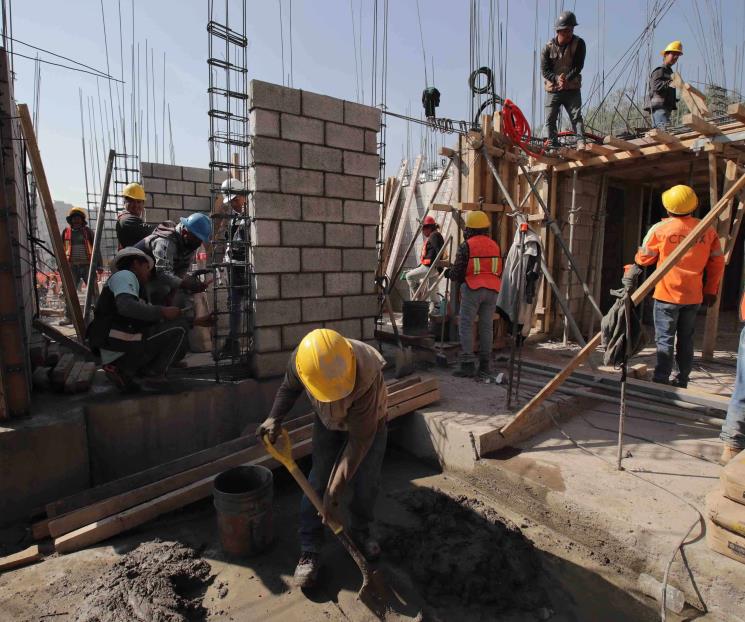 Mejora confianza de constructores y comerciantes en marzo