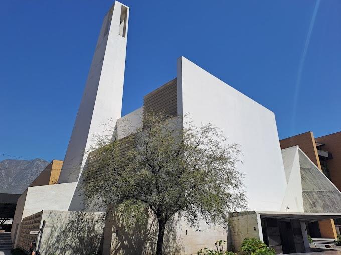 Arrestan a dos por robo de limosnas en iglesia