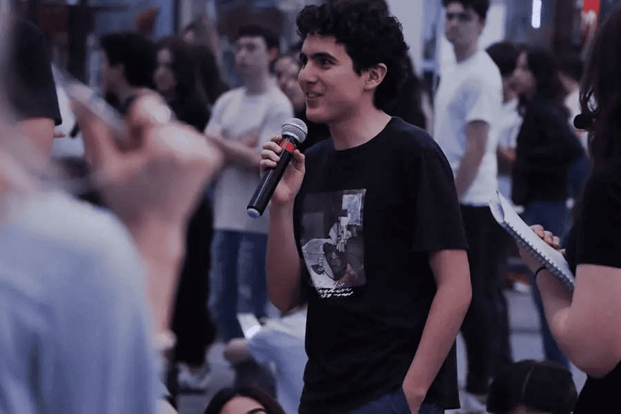 Con musical, alumnos de PrepaTec cuentan historia de amor de Merlina