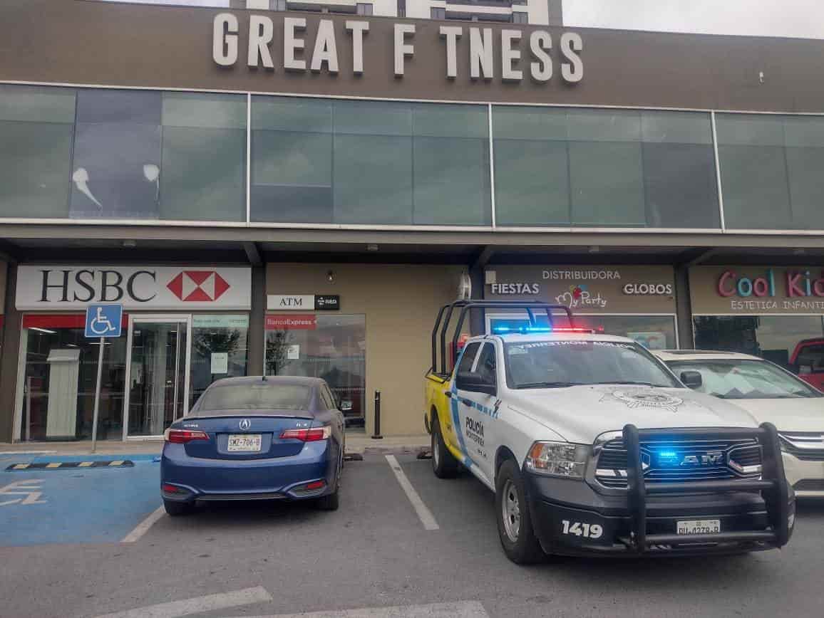 A mordidas una mujer le arrancó parte de un dedo de la mano derecha a  otra, luego de que discutieron por un aparato para hacer sus ejercicios en el gimnasio en que ambas estaban, en Colinas de San Jerónimo, al poniente de Monterrey.