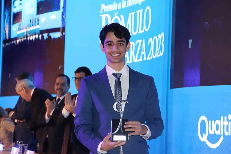Por ciberseguridad: gana alumno de PrepaTec premio en investigación