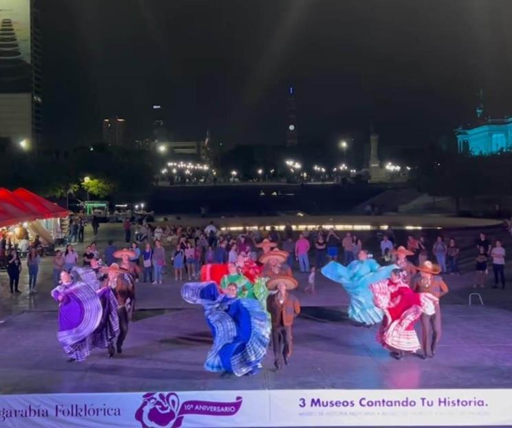 Sigue con éxito programa la algarabía folclórica
