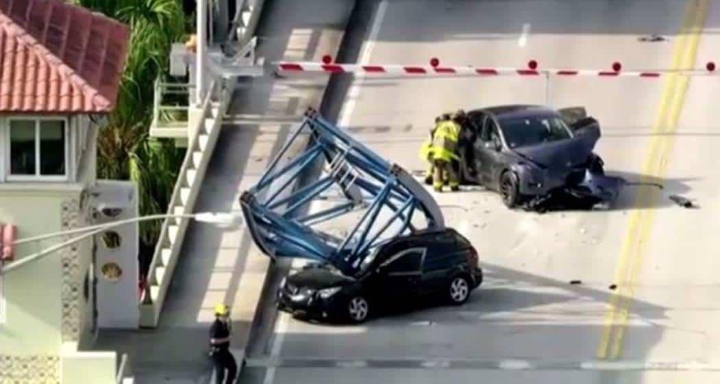 Cae parte de una grúa en puente de Florida y deja un muerto