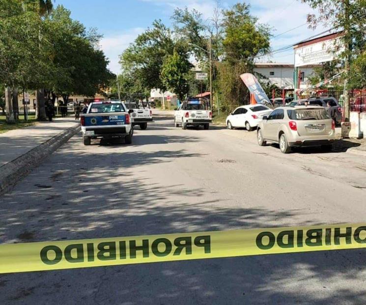 Atacan a hombre en plaza pública de Montemorelos