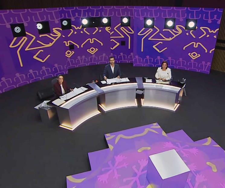 Reclaman fallas técnicas en relojes del primer debate presidencial