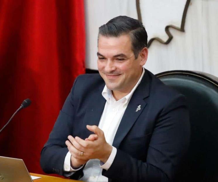 Deja Mauro presidencia del Congreso; entra Canavati