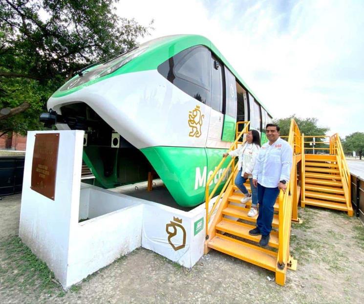 Acude Nava a Fundidora  a conocer vagones de L4