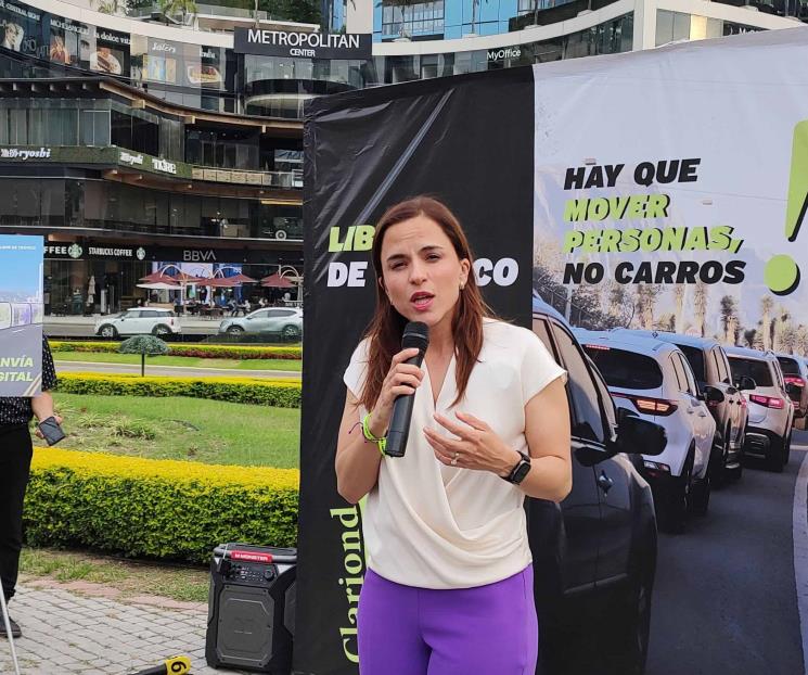Presenta Vivianne dos proyectos viales