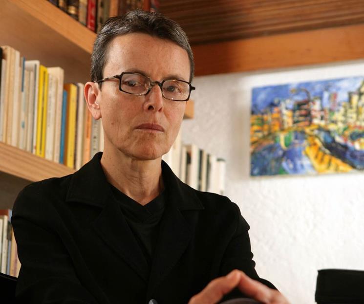 Escribir es como respirar: Pura López Colomé Escribir es como respirar: Pura López Colomé