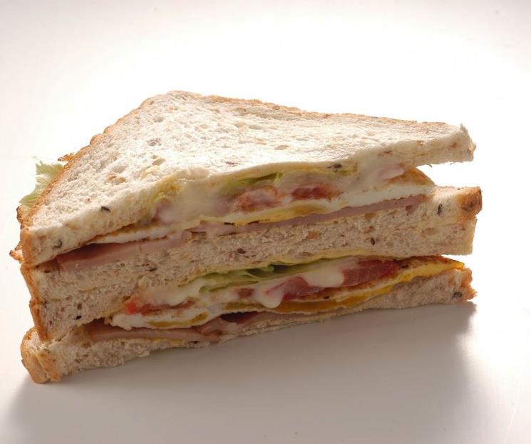 Qué pasa si cenas sándwich de jamón con frecuencia