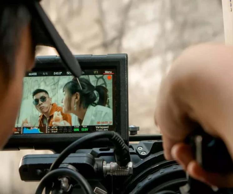 Adobe pagará a artistas para entrenar su generador de video por IA