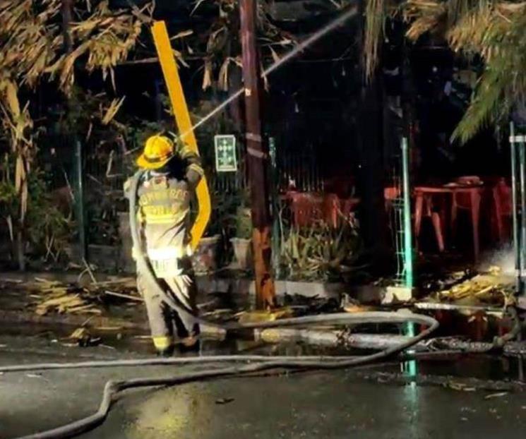 Fanáticos de Rayados provocan incendio en restaurante de Escobedo